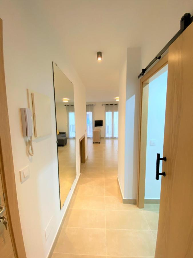 Apartaments L'Escala Centre Esterno foto
